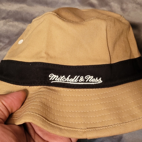 Hat (Bucket) - Picture 4 of 8